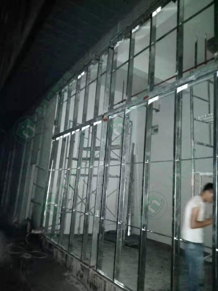 泄爆墙施工