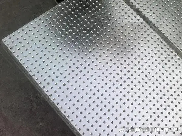 抗爆板